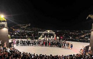 Alanya HEP’te mezuniyet coşkusu