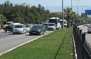 Alevlere teslim olan araç hurdaya döndü