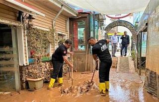 Altınordu Belediyesi ekipleri, selin etkilediği...