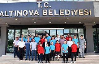 Altınovalı pehlivanlar, Kırkpınar’a dualarla...