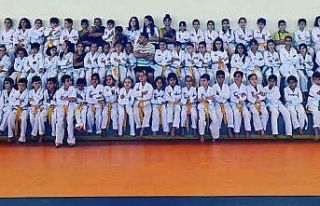 Altınovalı tekvandocular kuşak atladı