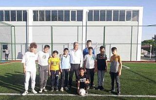 Altıntaş, spor kompleksi olan tek ilçe