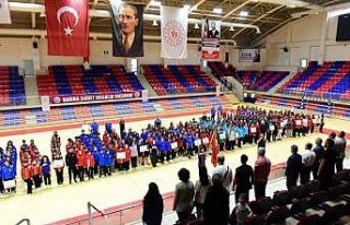 ANALİG voleybol çeyrek finallerinin açılış seremonisi...