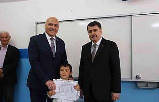 Ankara Valisi Şahin’den karne alan öğrencilere...