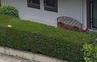 Ankara’da istinat duvarının altında kalan otomobil...