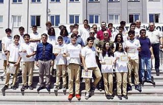 Antalya OSB Teknik Koleji’nde karne mutluluğu