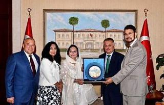 Antalya Valisi Yazıcı: “Bu şehrin kolları bir...