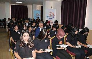 Antalya’da 33 bin öğrenciye kitap hediye edilecek