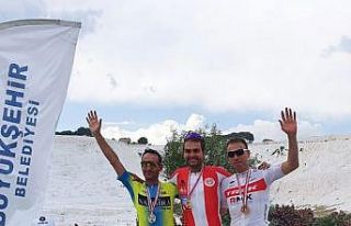 Antalyaspor bisiklet takımı Denizli’den madalyayla...