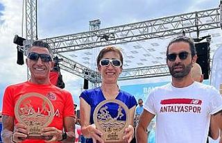 Antalyaspor’dan Balıkesir’de çifte zafer