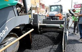 Asfalt serim işlemi Geyve’de sürüyor