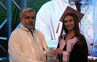 ASÜ’de mezuniyet coşkusu başladı