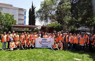 Aydın’da AFAD gönüllüleri orman yangınlarına...