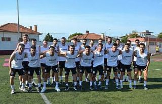 Ayvalıkgücü Belediyespor topbaşı yaptı