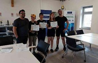 Ayvalık’ta zekâ küpü yarışmasında şampiyonlar...