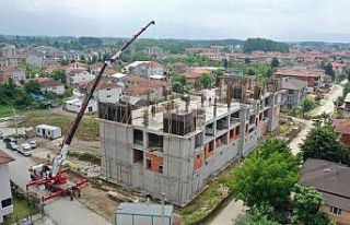 Azmimilli İlkokulunda inşaat sürüyor