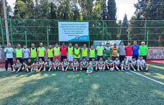 Babalar, oğullarıyla maç yaptı