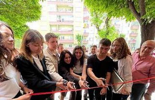 Bahçelievler muhtarlığında kurulan kütüphanenin...