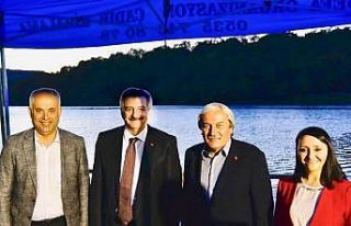 Bakan Yardımcısı Büyükdede belediye başkanları...