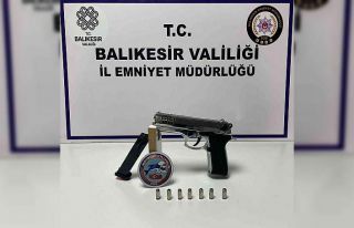 Balıkesir’de polis, aranan 185 şahsı gözaltına...