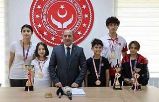 Bandminton’da Malatya’yı derece ile temsil ettiler