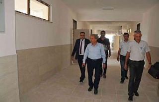 Başkan Akkaya yeni lise binalarında incelemelerde...