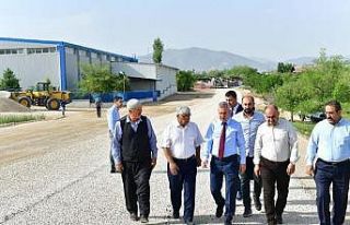 Başkan Çınar, yol düzenleme çalışmalarını...