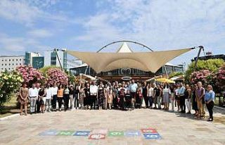 Başkan Gümrükçü, Kent Konseyi üyeleriyle bir...