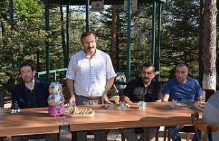 Başkan Hüseyin Doğan, kahvaltıda işçilerle bir...