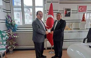 Başkan Teke’den kurban bağışı