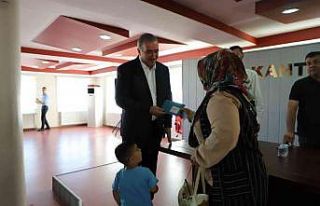 Başkan Turanlı: “Sosyal yardım kartı dağıtmaya...