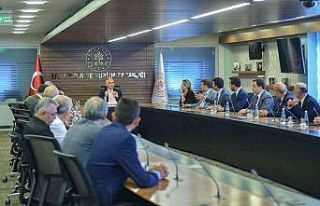 Başkan Tütüncü, Antalya’nın talepleri Bakan...