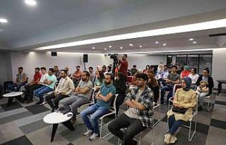 Başkan Yalçın Gençlerle Yapay Zekayı konuştu