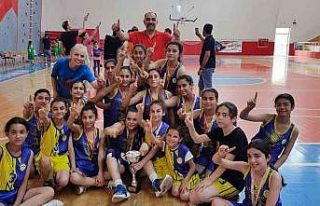 Basketbolda şampiyon Bağlar Belediyespor