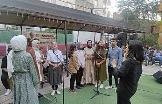 Batman’da lise öğrencilerinden köy okullarına...