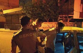 Bekçiler takside yolcu konumunda bulunan kişiden...