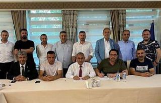 Belediye Kütahyaspor, Güldüren ile yeniden anlaştı