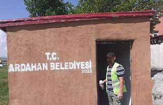 Belediye’den mahalle mezarlığına malzeme deposu