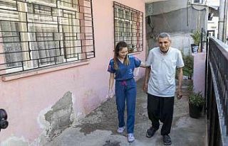 Belediyenin fizyoterapi hizmeti sayesinde ayağa kalktı