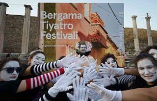 Bergama Tiyatro Festivaline muhteşem açılış