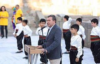 Bergama’daki uçurtma şenliğine çocuklardan yoğun...