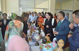 Besni’de hayat boyu öğrenme sergisi açıldı