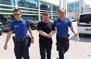 Bıçaklanan şahıs cezaevine karnını tutarak gitti