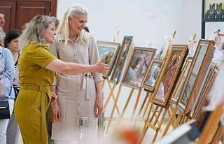 Bilecik’te Kağıt Rölyef Sergisi’ndeki eserler...