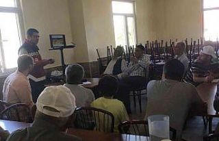 Bingöl’de üreticiler kene konusunda bilgilendirildi