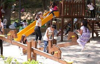 Binlerce öğrenci okul stresini doğal yaşam parkında...