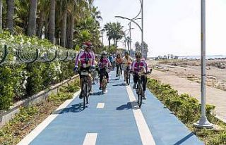 Bisikletseverler 30 kilometrelik sürüş yaptı