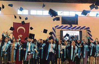 Bolvadin’de üniversite öğrencilerinin mezuniyet...