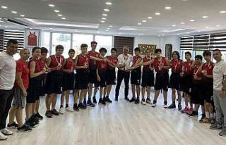 Boylarından büyük işi başardılar