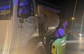 Bu caddeye giren ağır tonajlı araçlar ceza yiyecek